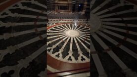 Basílica de Santa Croce aquí descansan figuras como Miguel Ángel, Galileo Galilei y Maquiavelo. P-1